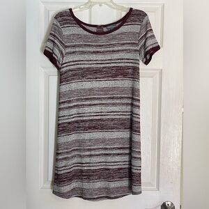 Market & Spruce Brittany T-shirt dress burgundy, small